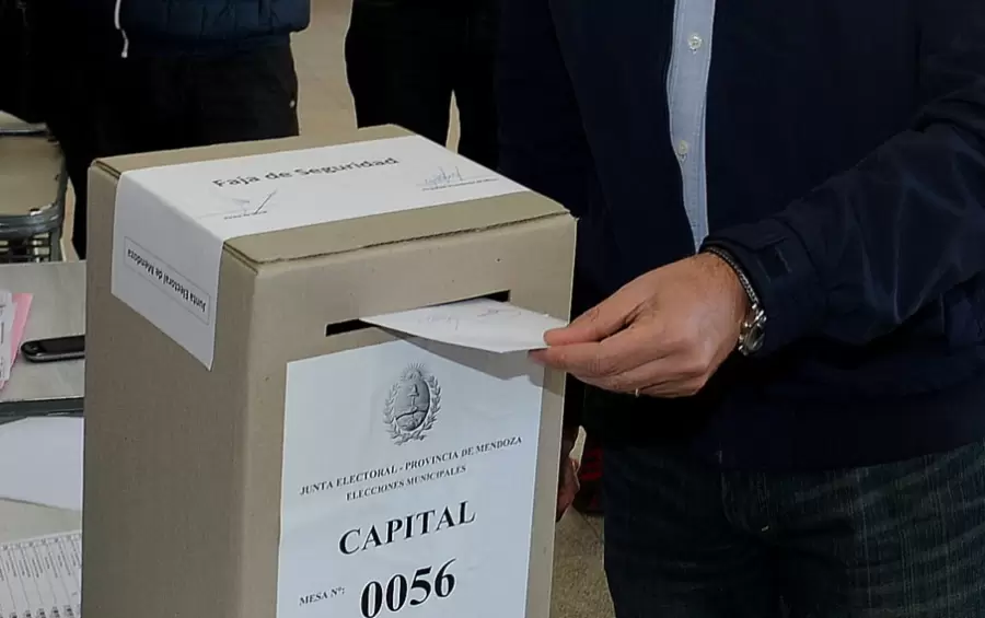 Ciudad de Mendoza. El �nico distrito que se pleg� a la iniciativa, sin que hubiera obligaci�n de hacerlo.