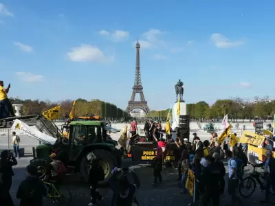 Ni las "cl�usulas de salvaguardia" ni las medidas "espejo milagrosas" convencen a los sindicatos franceses.