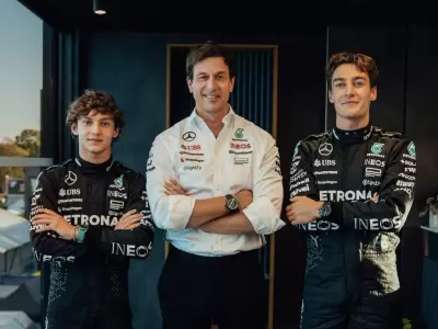 Mercedes confirm� a sus pilotos.