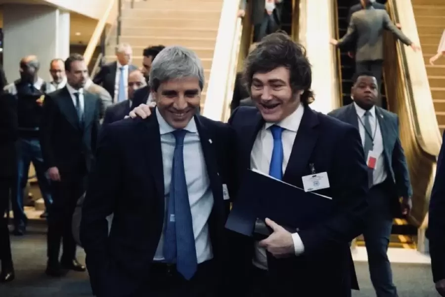 Luis Caputo y Javier Milei