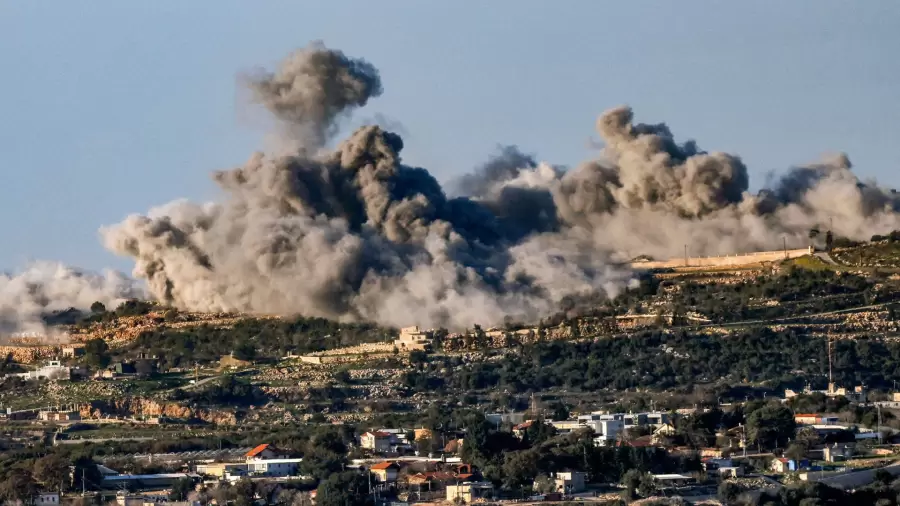 Bombardeos israel�es a Hezbollah.