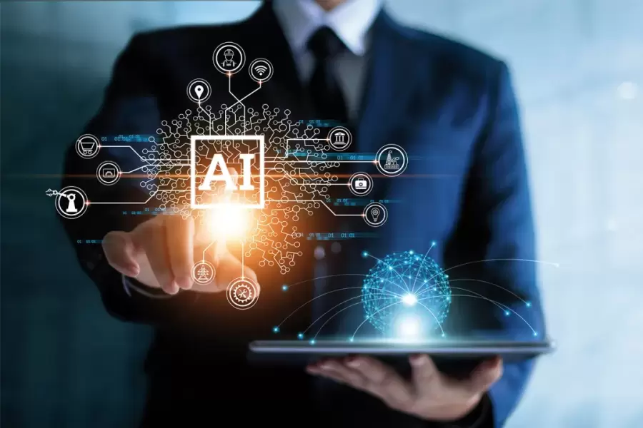 Para Sebasti�n Chumbita, el futuro con la Inteligencia Artificial es alentador y es necesario aprender a utilizarla.