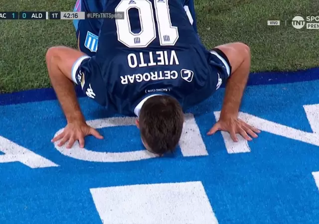 El particular festejo de Vietto
