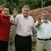 Una trama secreta de financiamiento a trav�s de PDVSA apunta a N�stor Kirchner y varios l�deres �Qu� dijo Milei?