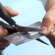Cómo evitar que la deuda de la tarjeta de crédito te lleve a la ruina