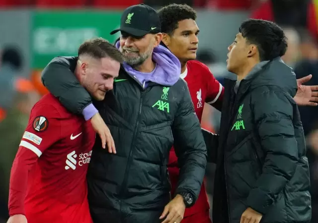 Klopp dirigi� a Alexis Mac Allister.