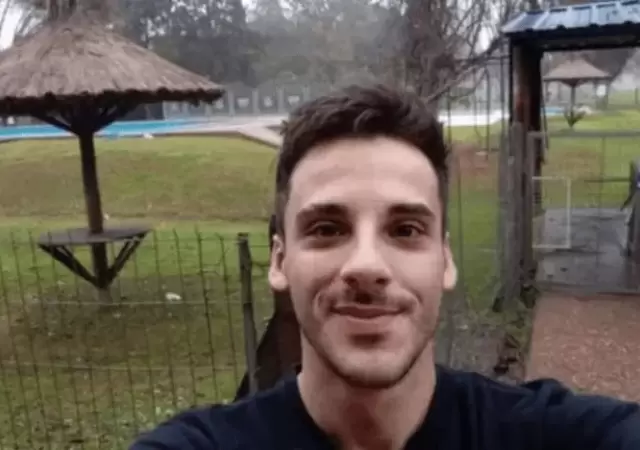 El joven fue asaltado cuando estaba con su novia en la Costanera de Rosario/ Fuente: X