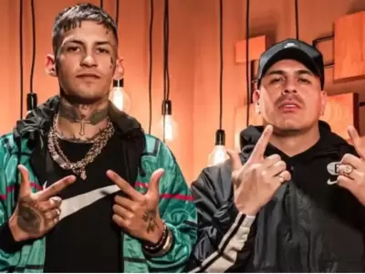 L-Gante y su manager, Maxi "el Brother", ahora enfrentados por una denuncia del cantante. (Foto: web)