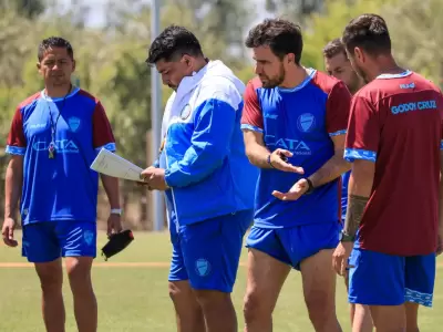Omar Asad dirigi� su primer entrenamiento.