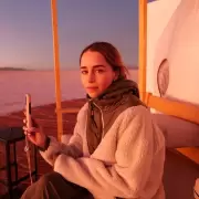 �Bomba! Emilia Clarke en Argentina: Las fotos de Daenerys Targaryen de Game of Thrones en Iguaz�, Jujuy y Palermo