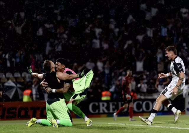 Gimnasia sigue de festejo.
