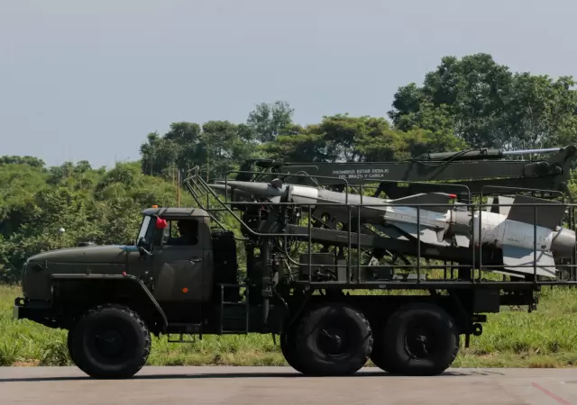 "Cualquier fuerza militar del mundo sabe el poder de los Igla-S", afirm Maduro.