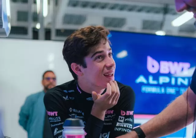 El argentino volvi� a ser mejor que su compa�ero en la pista.