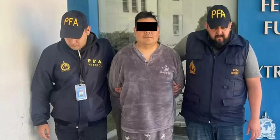 El llamado "Se�or J" cuanjdo fue arrestado por la PFA. Foto: gentileza