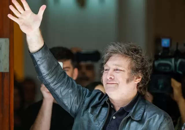 Milei cambia de estrategia tras la elecci�n: as� ser� su nueva 'federalizaci�n' con giras y Gabinete en el interior
