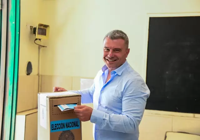 Diego Costarelli vot� y calific� estas elecciones como un plebiscito de gesti�n.