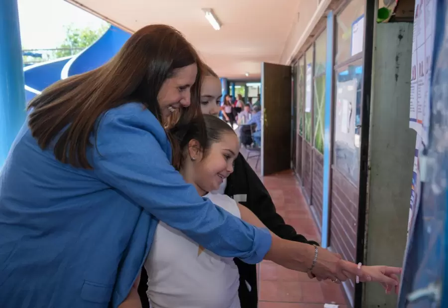 Marisa Uceda vot� y pidi� poner un l�mite a Milei en estas elecciones.