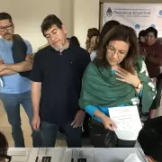 Voto en el exterior: polémica por el voto por correo y amplia ventaja de La Libertad Avanza en España