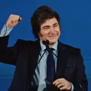 Milei celebra el "ancla de hierro": superávit primario y financiero en octubre, mes de las elecciones