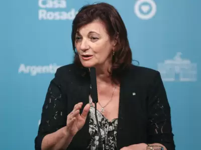 Consultada sobre los comicios recientes, Olmos se�al� que, pese a la fragmentaci�n, el peronismo logr� consolidarse en distintas jurisdicciones.