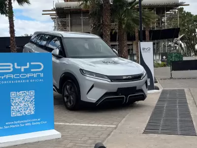 Los modelos el�ctricos e h�bridos de la marca ya se prueban y comercializan a trav�s de Yacopini.