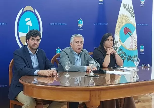 Alfredo Cornejo en conferencia de prensa en Casa de Gobierno/ Fuente: Captura de Video