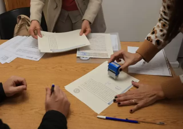 La escritura para una familia es algo muy importante porque da el sentido de pertenencia a la tierra.