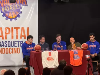 Rivadavia B�squet tuvo su presentaci�n a d�as del debut.