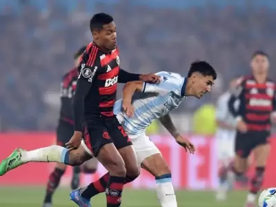Lindo partido entre Racing y Flamengo.