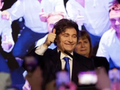 Seg�n Roberto Starke, Milei est� "torciendo su perfil" para dialogar con gobernadores.
