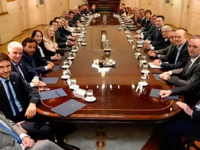 La mesa de Milei con los gobernadores. (Foto: web)