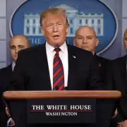 Donald Trump explota: "Quieren convertir a EE. UU. en la Cuba comunista o la Venezuela socialista"