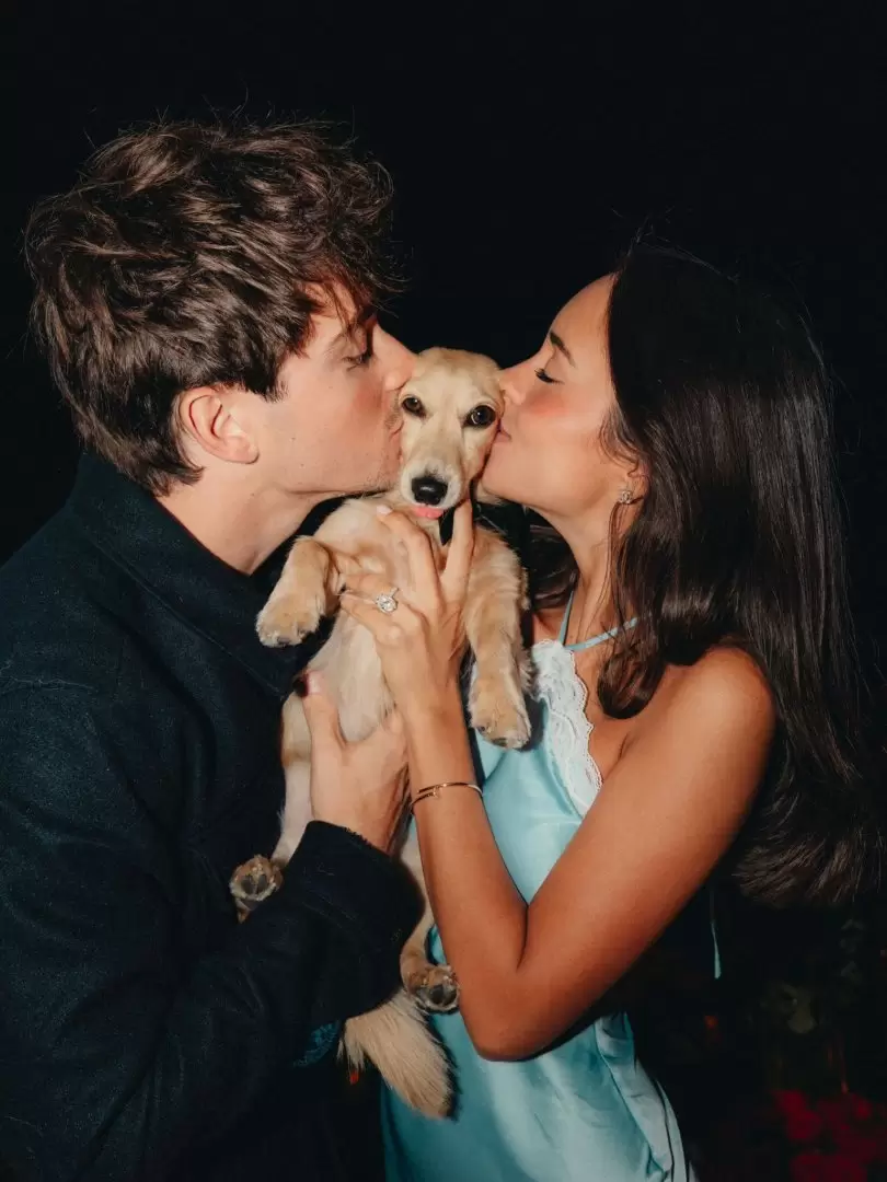 Charles Leclerc, su novia Alexandra junto con Leo/Fuente: Instagram Charles Leclerc