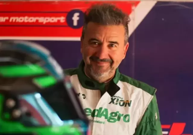P�nico en el G�lvez: el momento exacto en que el Toyota de Luis Gastaldi vuela y se incrusta contra el alambrado de la tribuna.