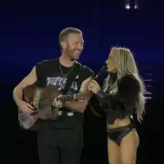 Emoci�n y l�grimas: Tini cant� junto a Chris Martin en una noche hist�rica