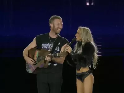 Tini cant� junto con Chris Martin