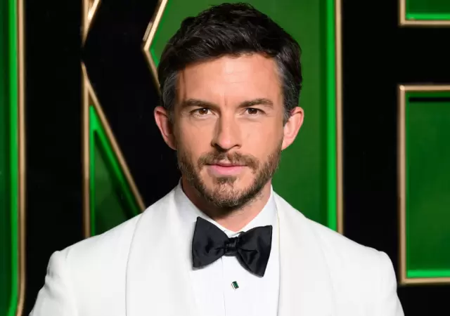 Bailey es el primer hombre abiertamente gay en ser reconocido con este t�tulo por la revista People.