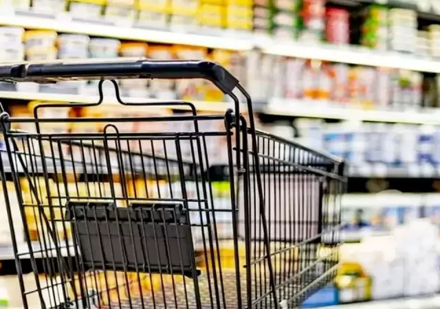 "La C�mara Argentina de Supermercados y otras instituciones como la CAME miden una ca�da en las ventas en todos los rubros" (G. Romero)