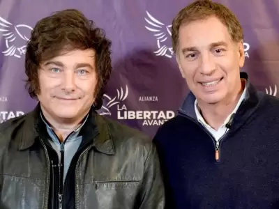 El presidente Javier Milei y Diego Santilli, triunfador en la Provincia de Buenos Aires. Foto: web