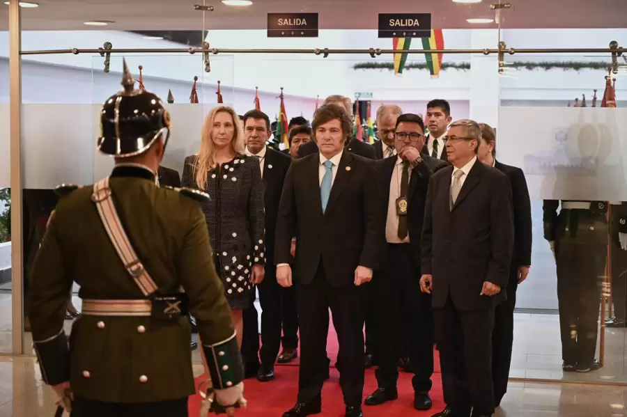 El presidente Javier Milei en Bolivia en la asuncin de Rodrigo Paz Pereira/ Fuente: Presidencia