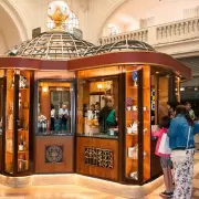 Rob con un destornillador: el 'unicornio azul' y las antigedades que se llev de un caf histrico de Mendoza