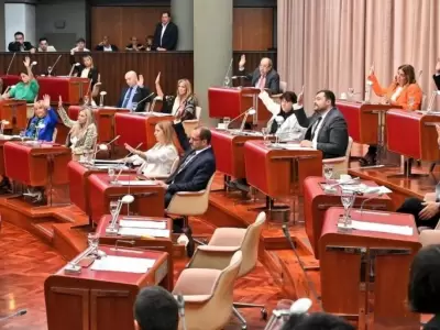 La Legislatura chubutense habilit� la enmienda constitucional que quitar� los fueros a funcionarios y sindicalistas.