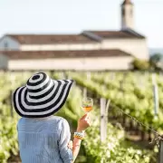 ¿Humor o burla? Influencers parodian a los turistas "boho chic" en Mendoza y desatan la polémica