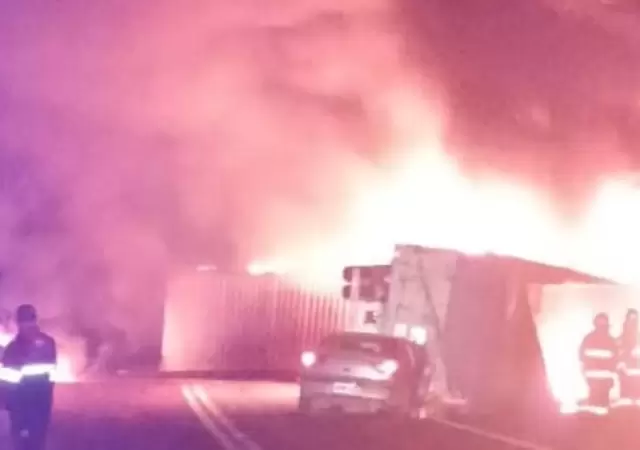 Accidente en la Ruta 7 en el que murieron dos camioneros y cuatro personas estn lesionadas. Fuente: Ministerio de Seguridad