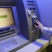 M�s rechazos a la ins�lita propuesta de cobrar un impuesto al retiro de cajeros