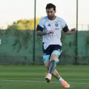 La Seleccin Argentina, con Lionel Messi, entren a puertas abiertas antes de Angola