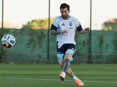La Selecci�n Argentina entren� a puertas abiertas en Espa�a.
