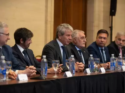 El titular de ARCA junto a directivos de la CAME