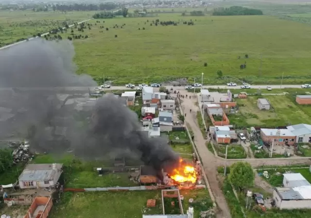 La casa del menor fue incendiada por otros padres/ Fuente: Web