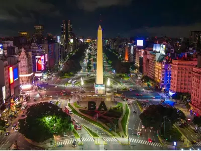 Emblema de la Ciudad de Buenos Aires, el Obelisco fue inaugurado en 1936.